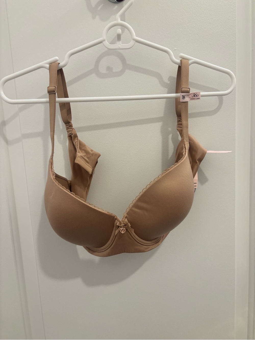 NWT: Victoria Secret T-Shirt Bra